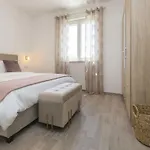 In Labin With Pool & Nearby Appartement Strmac