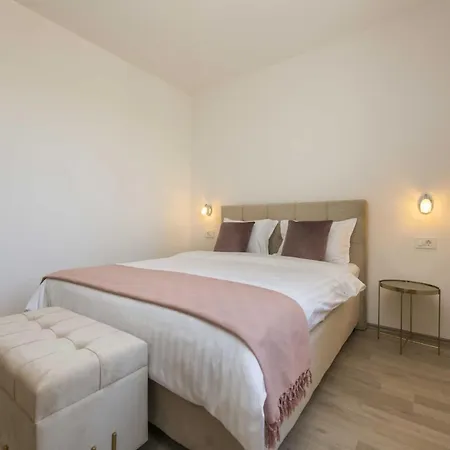 In Labin With Pool & Nearby * Strmac