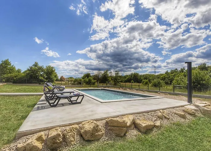 In Labin With Pool & Nearby Strmac