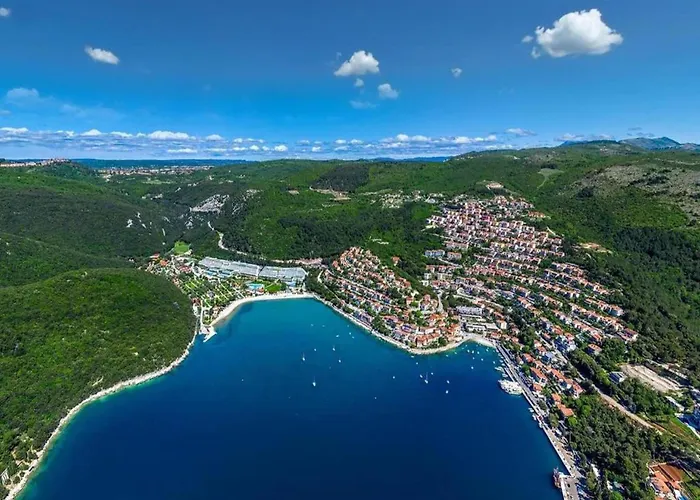 In Labin With Pool & Nearby